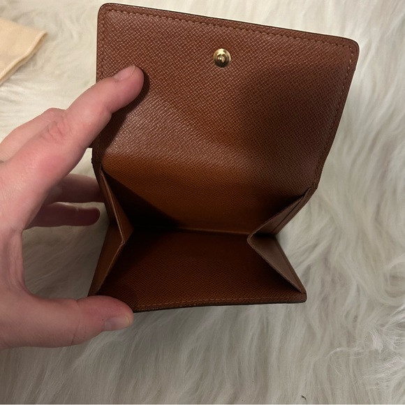 Authentic Louis Vuitton Elise Wallet - Picture 3 of 11
